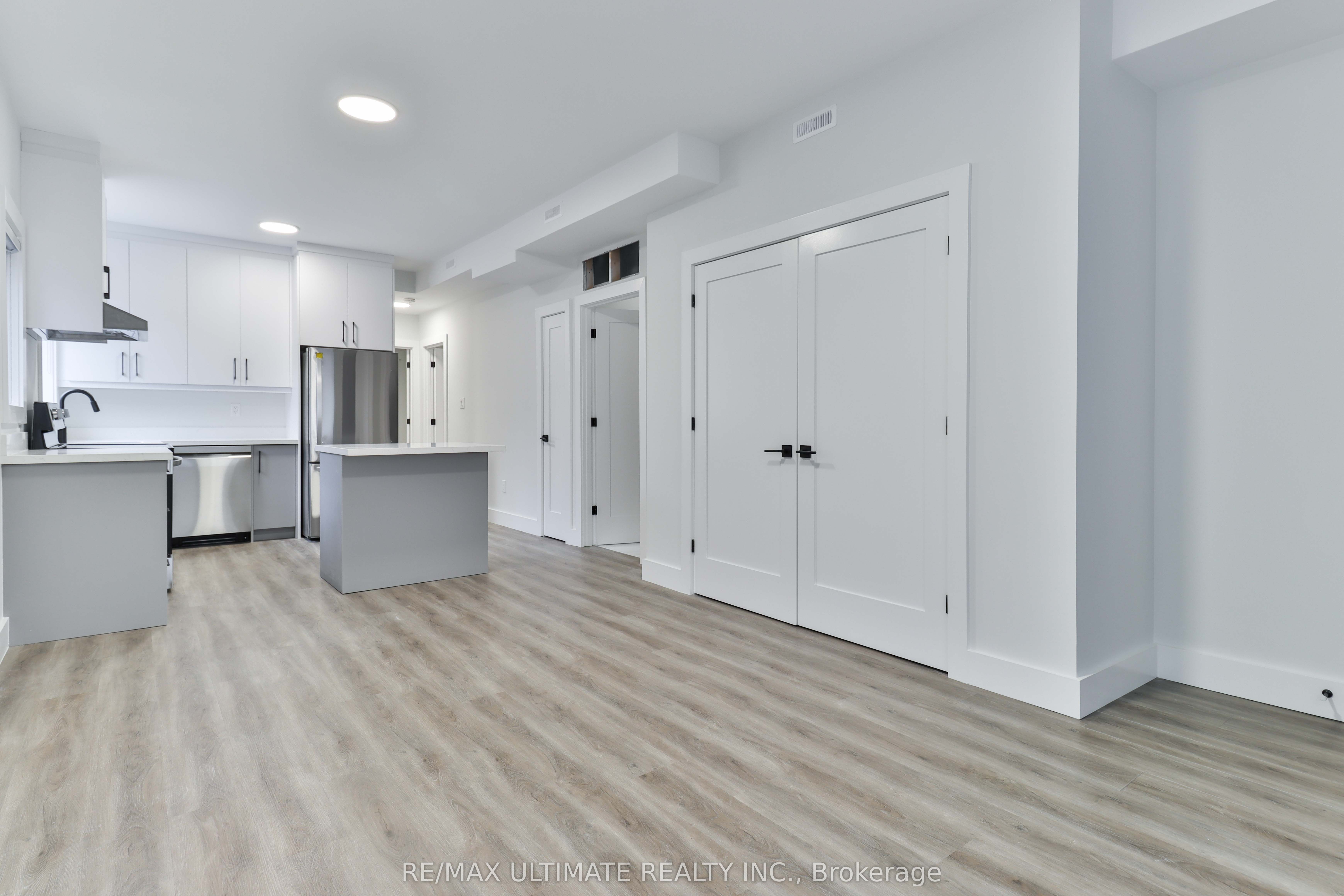 Additional image 4 of Main Floor-6 Chudleigh Road, Toronto, ON, M6E 1Y8