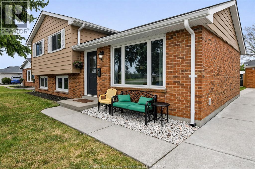 2935 Rivard , Windsor, ON, N8T2J1