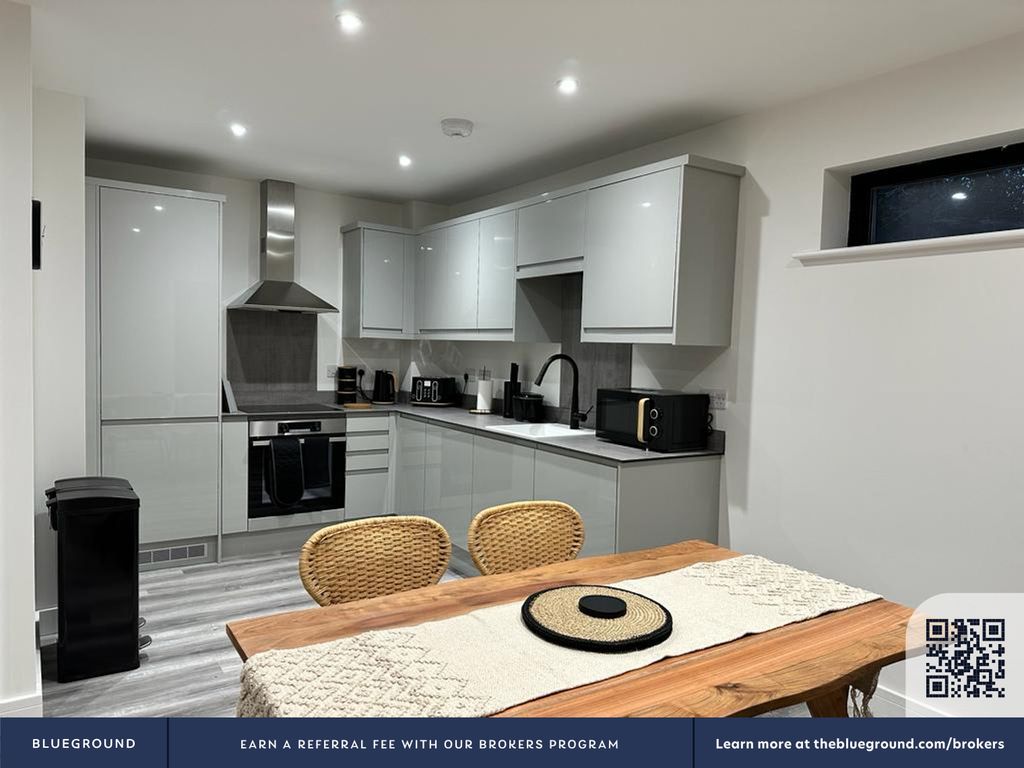 2 bed flat to rentHeadington OX3 photo 4
