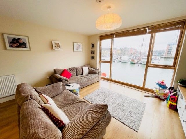 Additional image 2 of 2 bed flat to rentMartingale Way, Bristol BS20