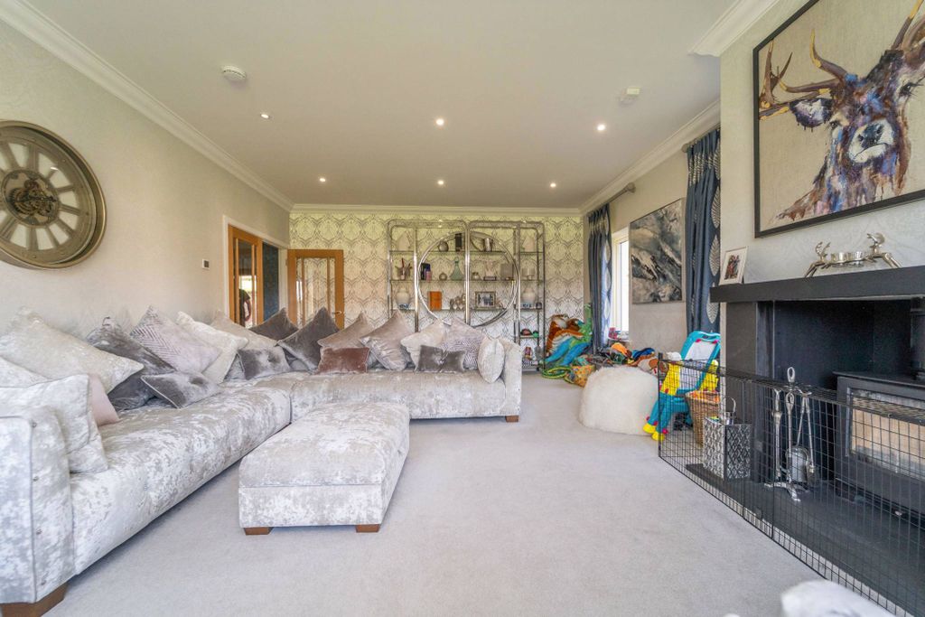 5 bed detached house for saleStanley, Perth PH1 photo 3