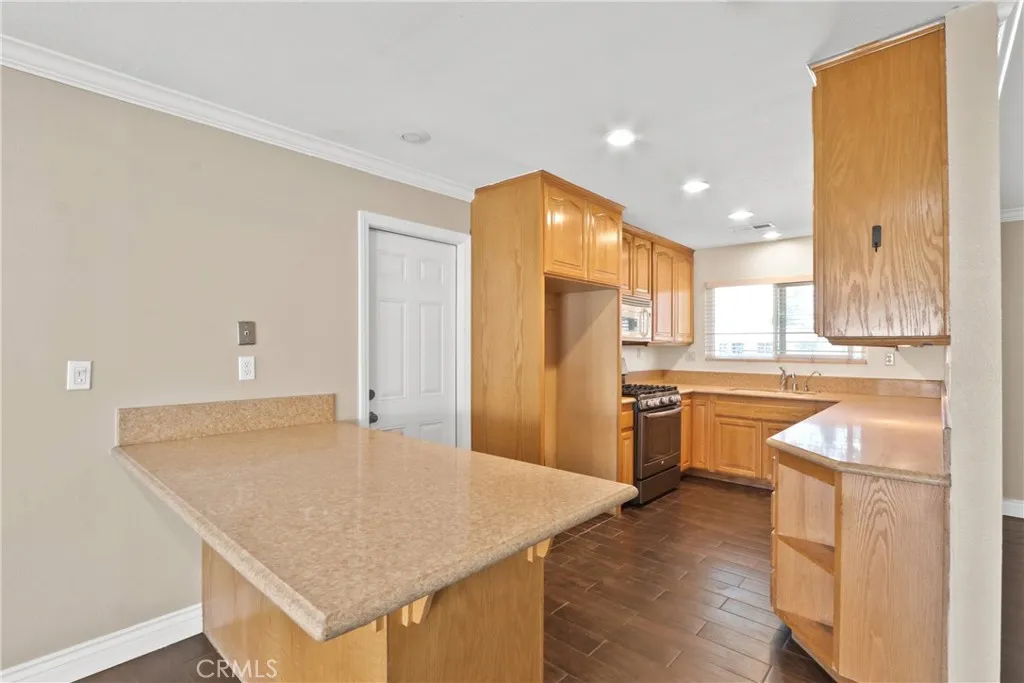 Additional image 8 of 2455 E Westport Circle, Anaheim, CA 92806