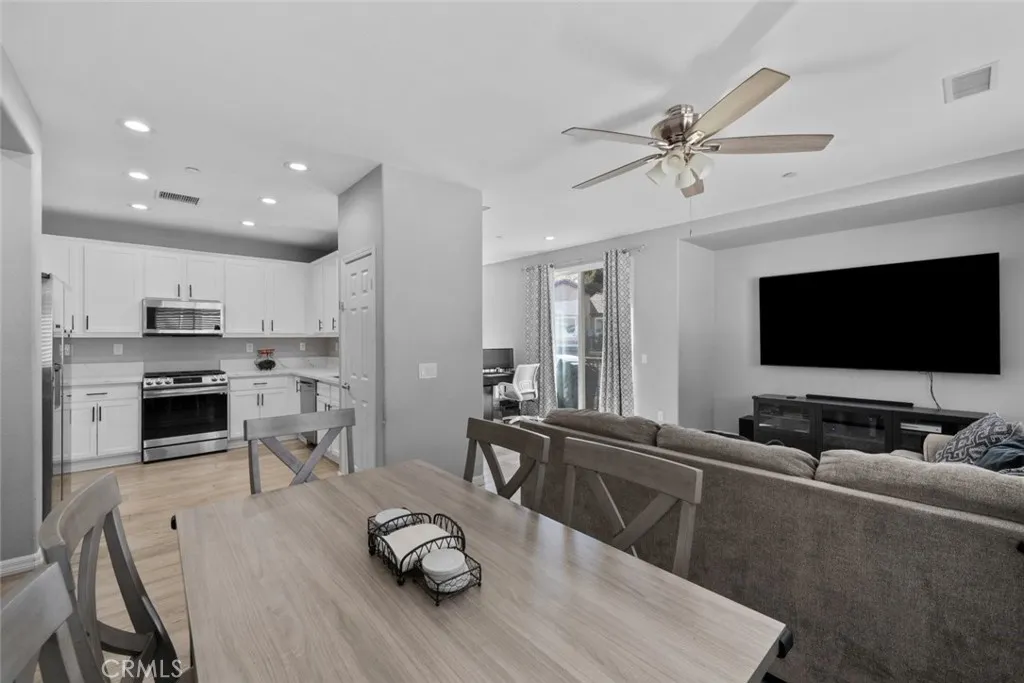 Additional image 39 of 27950 Avalon Drive Unit 50, Canyon Country, CA 91351