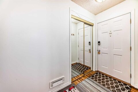 Additional image 8 of 2215 37 Street SW, Calgary, AB, T3A 3A5