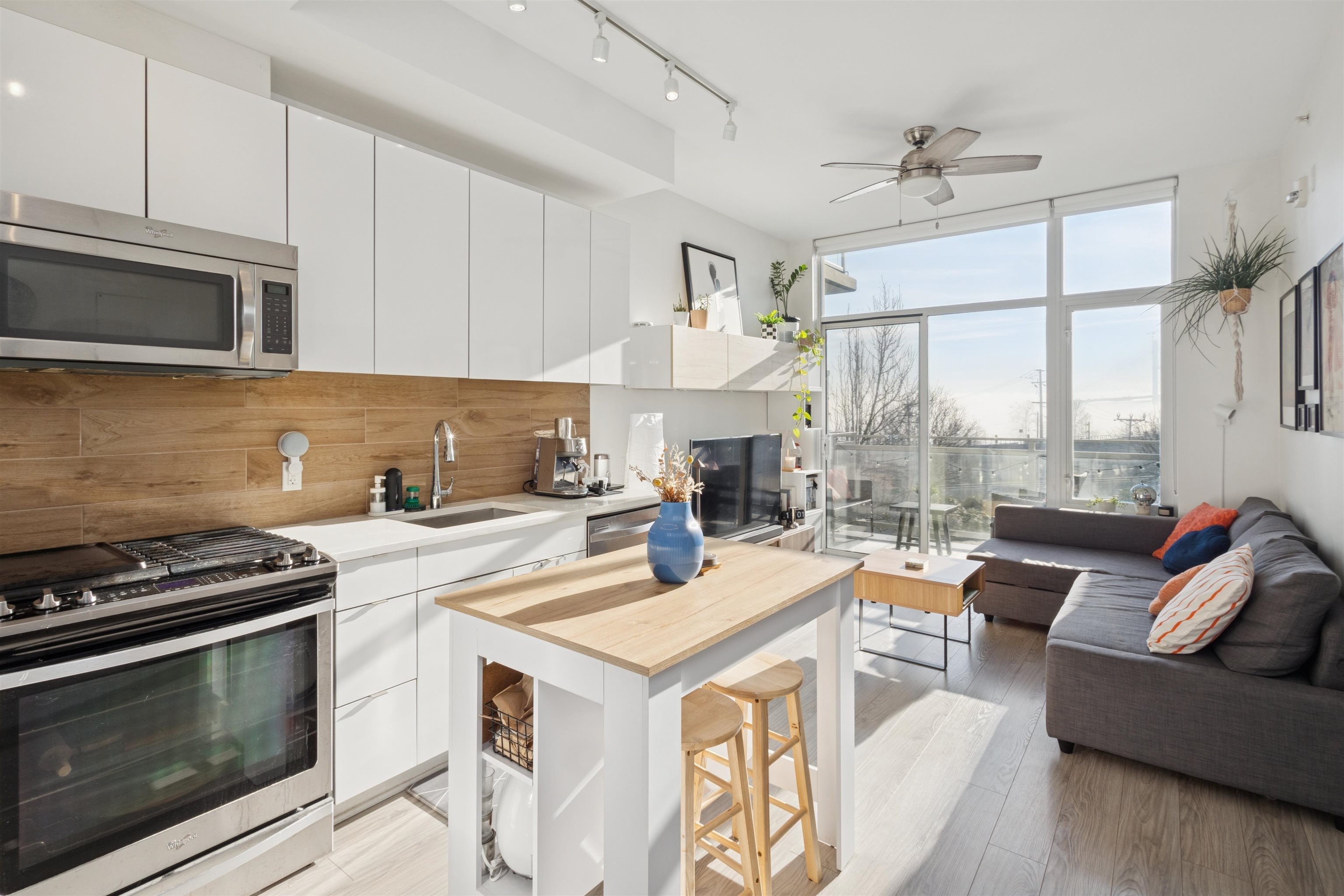 Additional image 3 of 208-200 Nelson's Crescent, New Westminster, BC, V3L 0H4