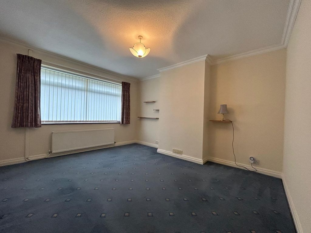 Additional image 4 of 3 bed semi-detached house to rentKings Drive, Thingwall, Wirral CH61