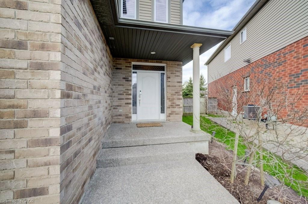 Additional image 4 of UPPER-331 Westpark Crescent, Waterloo, ON, N2T 3A2