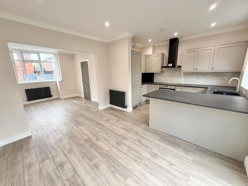 Additional image 10 of 3 bed semi-detached house to rentWaldon Road, Macclesfield SK11