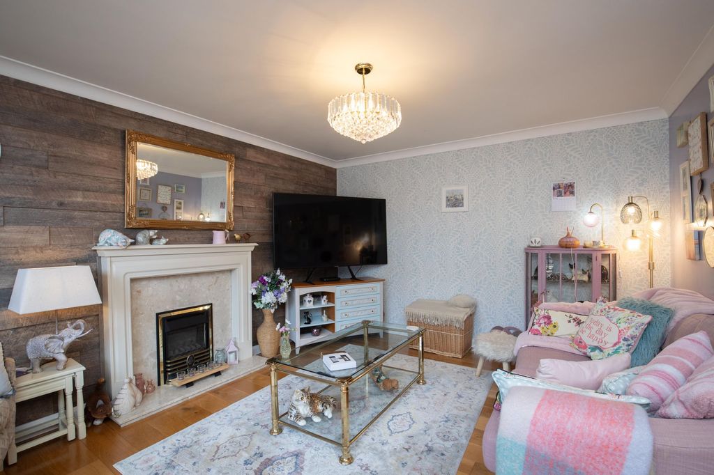 Additional image 7 of 3 bed detached house for saleAfal Sur, Barry CF63