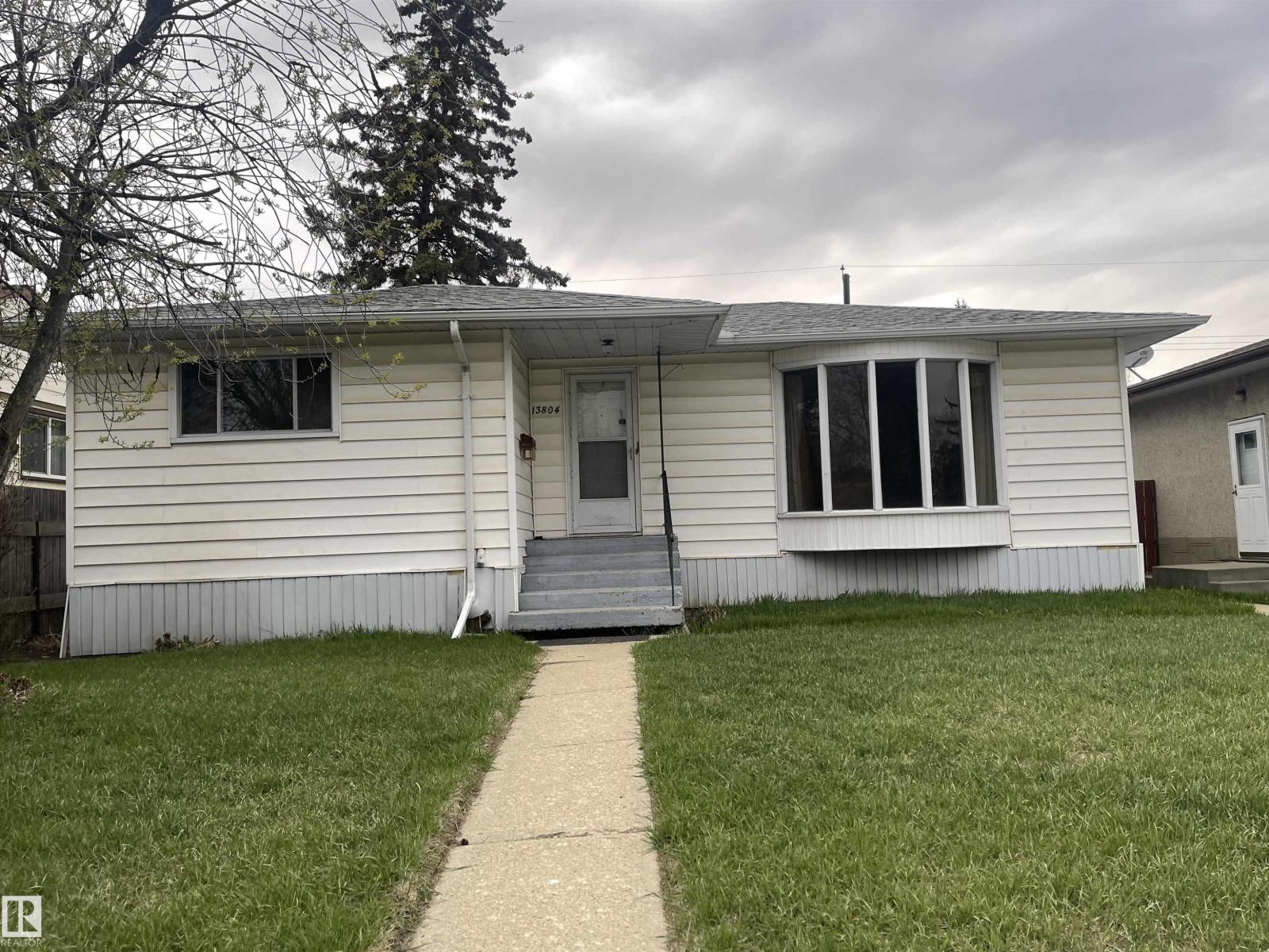 13804 132 Avenue NW, Edmonton, AB, T5L3R8