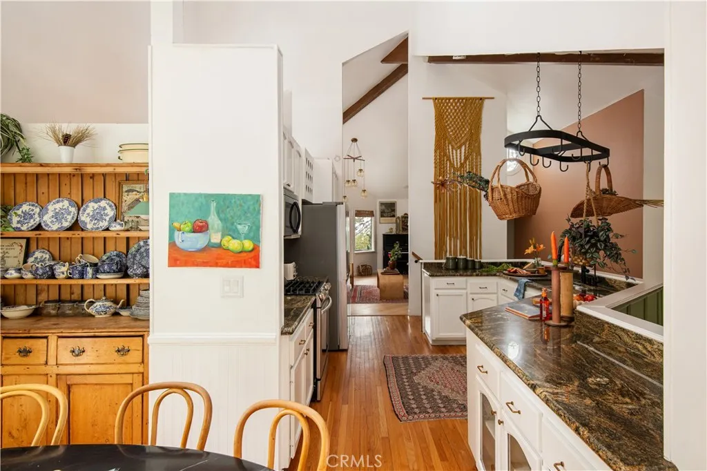 Additional image 7 of 27322 Matterhorn Dr, Lake Arrowhead, CA 92352