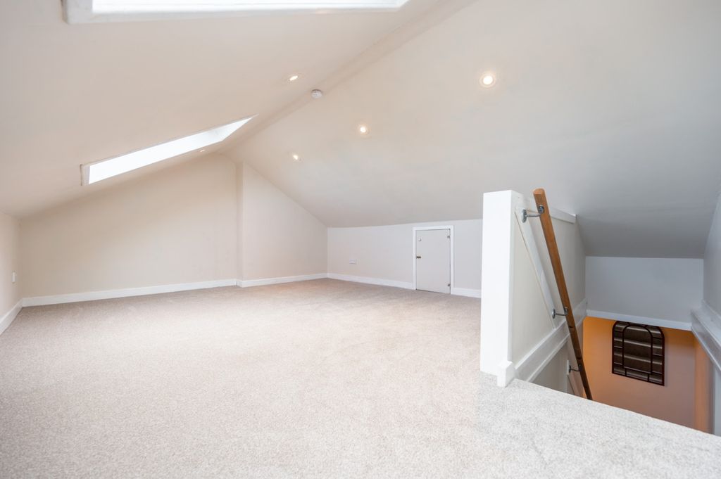 Additional image 11 of 3 bed terraced house to rentCunningham Drive, Giffnock, Glasgow G46