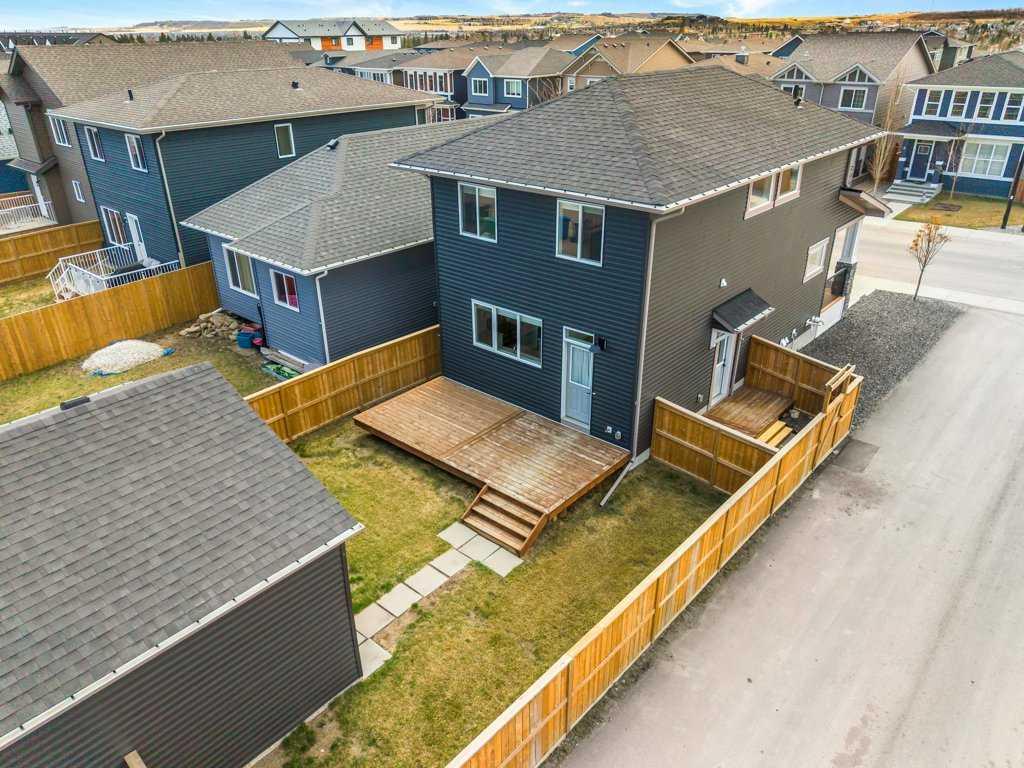 Additional image 3 of 8 Bergamot Street, Okotoks, AB, T1S 5R9