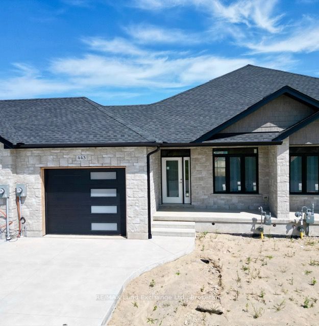 443 Ivings Drive, Saugeen Shores, ON, N0H 2C3