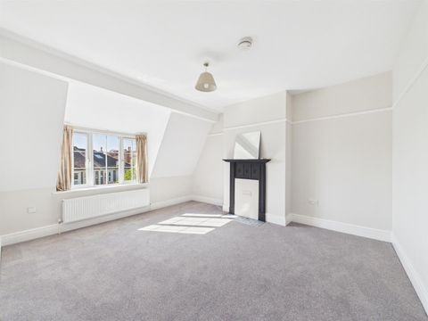 Henleaze Road, Henleaze, Bristol BS9
