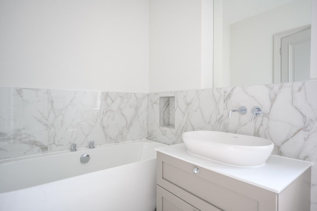 Additional image 7 of 2 bed flat to rentLondon Road, Sunningdale SL5