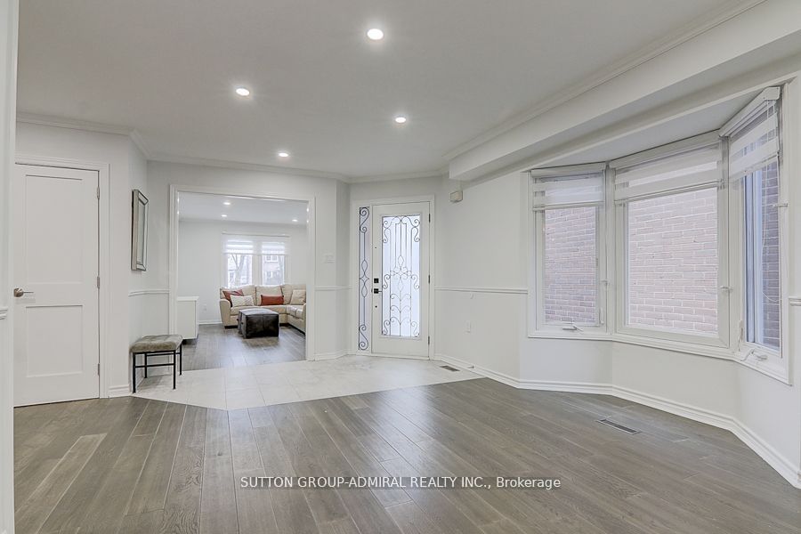 Additional image 4 of 160 Gailcrest Circle, Vaughan, ON, L4J 5W1