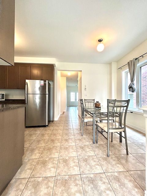 24 Yardley Crescent, Brampton, ON, L6X 5L3 photo 3