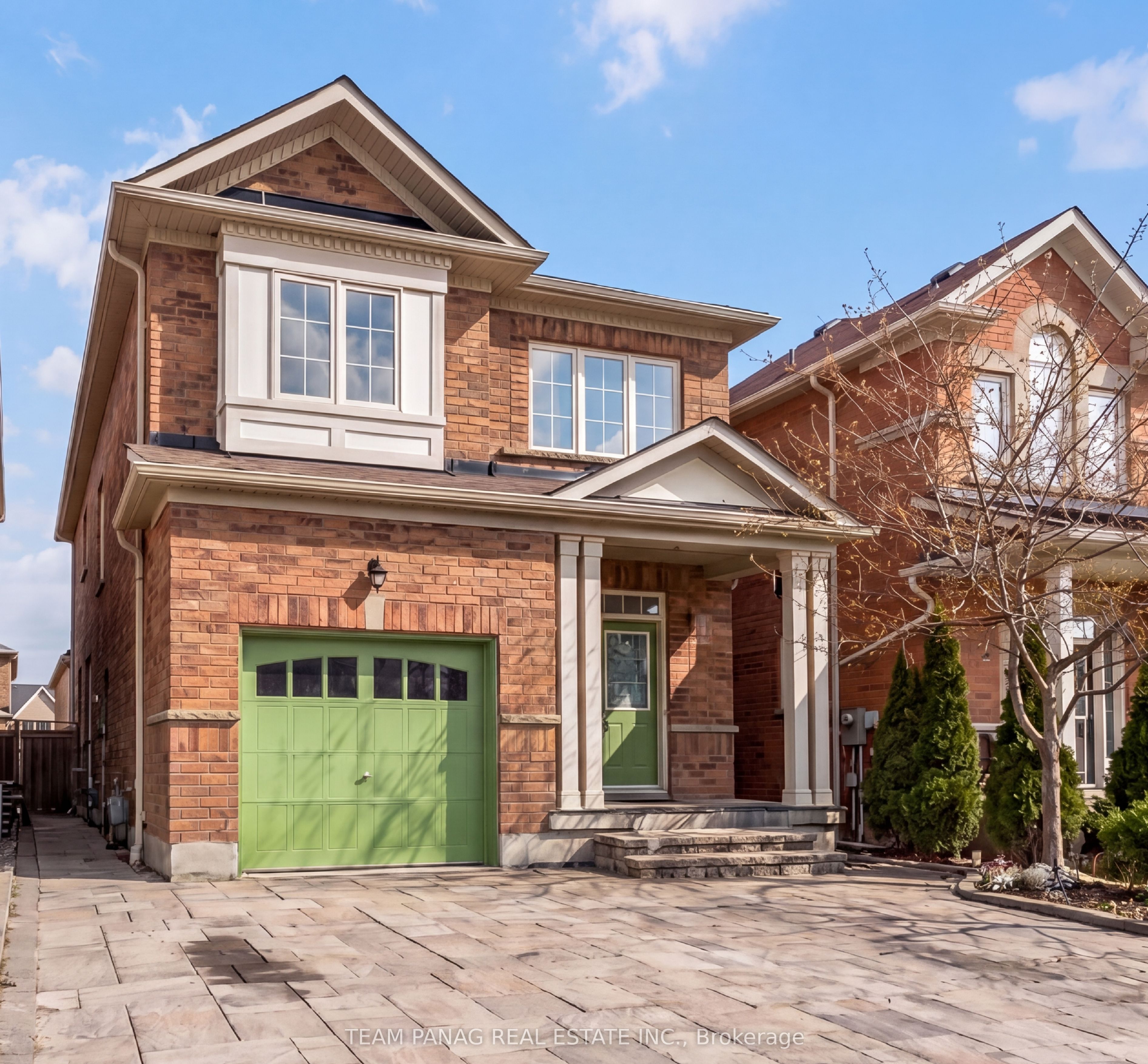 Upper-58 Meltwater Crescent, Brampton, ON, L6P 3V7 photo 2