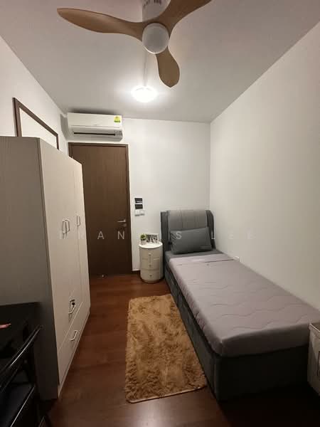 55 Normanton Park photo 2