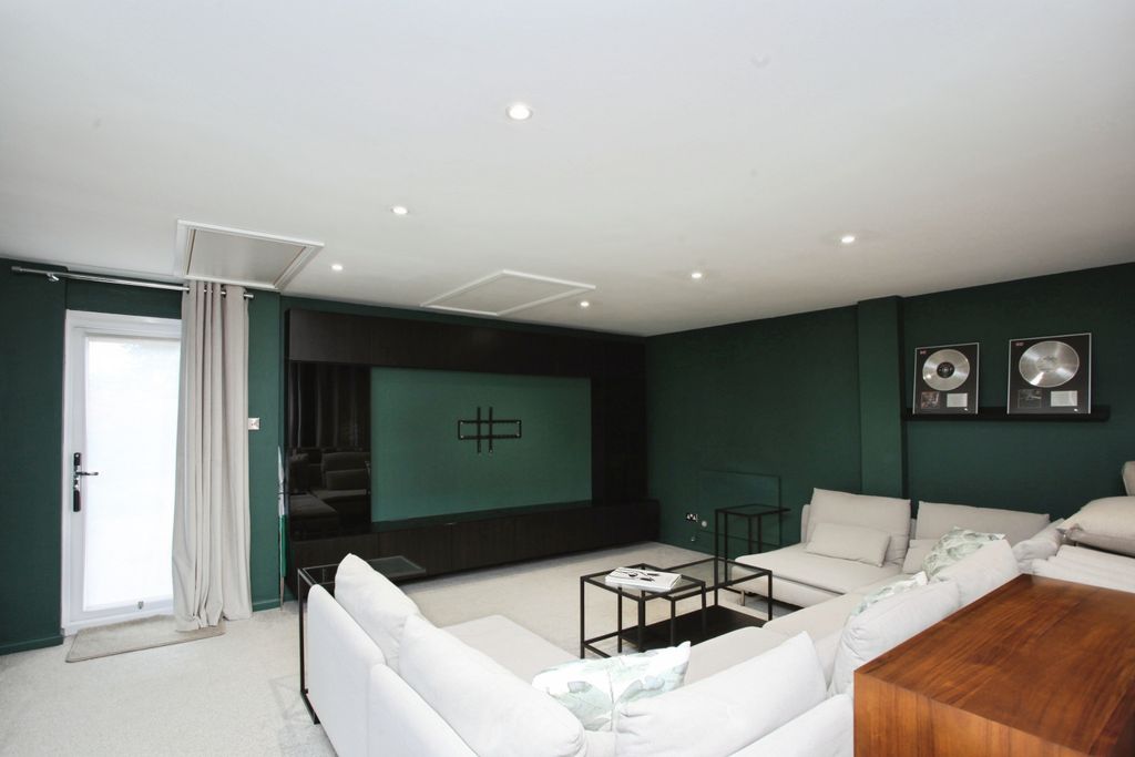 Additional image 33 of 5 bed detached house for saleMons Close, Newport NP20
