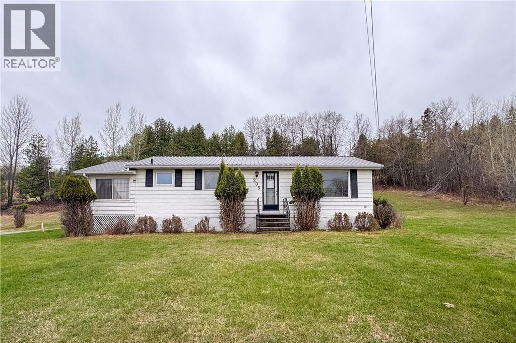Additional image 8 of 205 Houlton Street, Woodstock, NB, E7M4L7