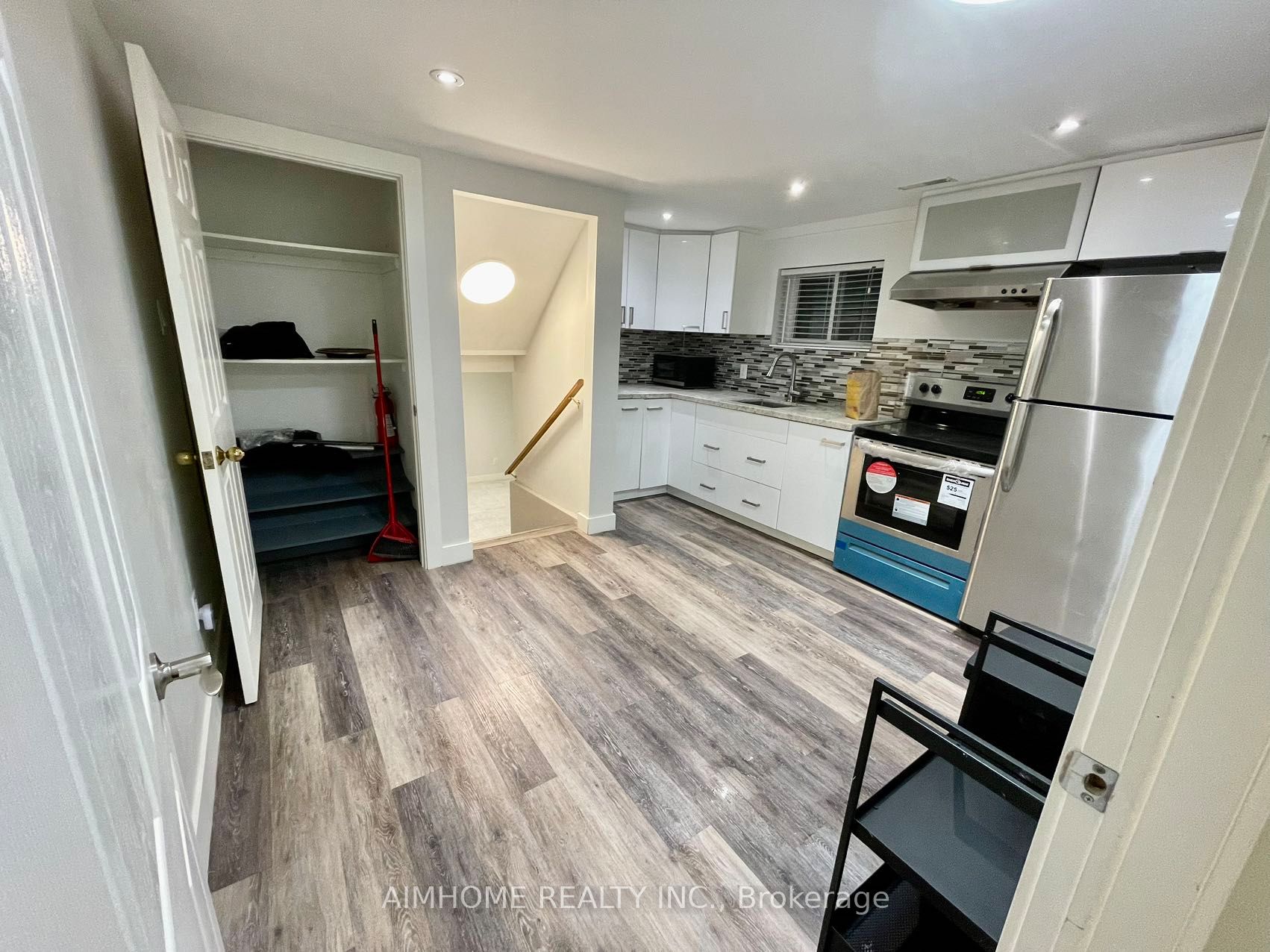 Additional image 2 of Lower-4090 Woodington Drive, Mississauga, ON, L4Z 1K3