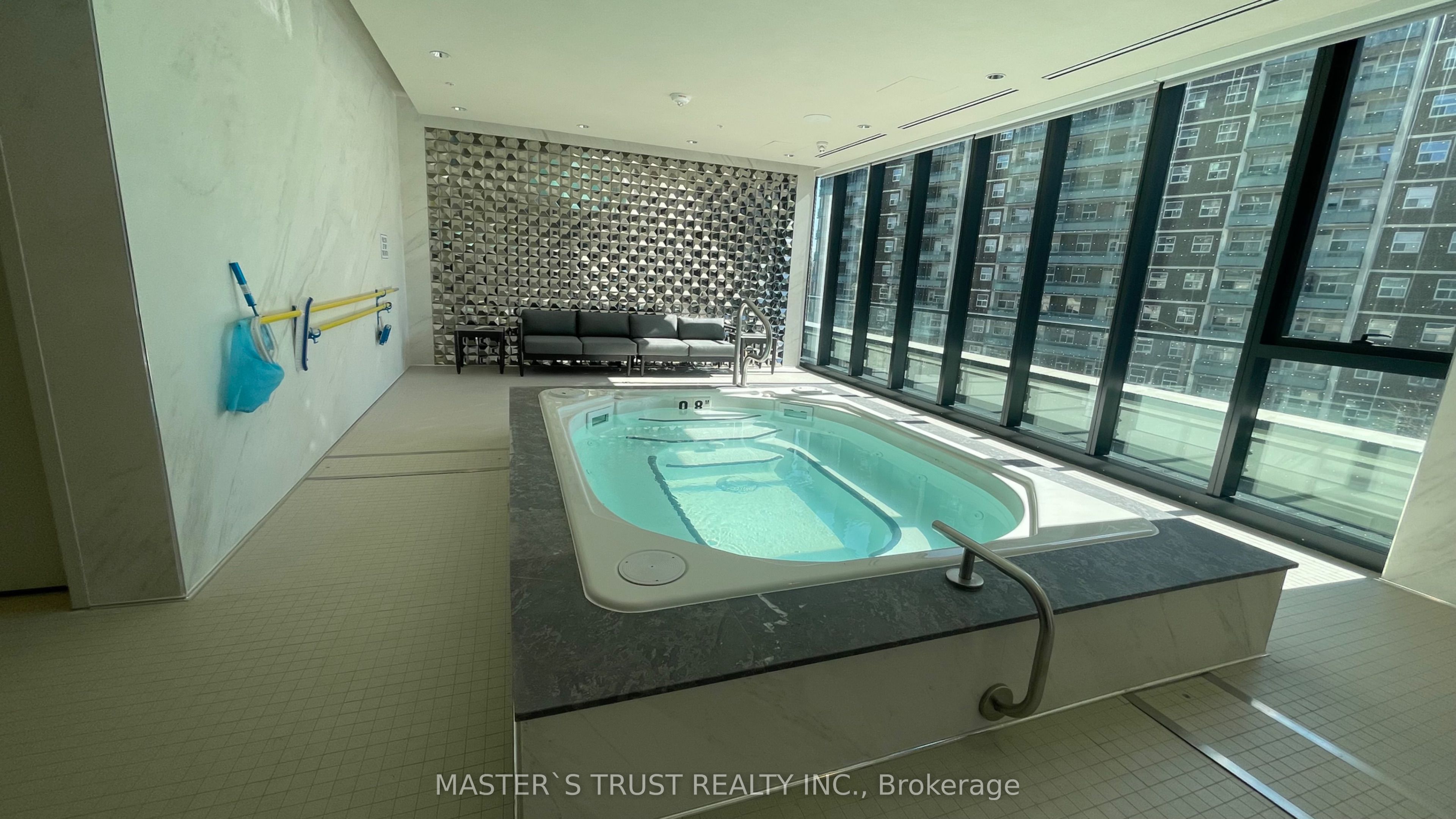 Additional image 3 of 207-575 Bloor Street E, Toronto, ON, M4W 0B2