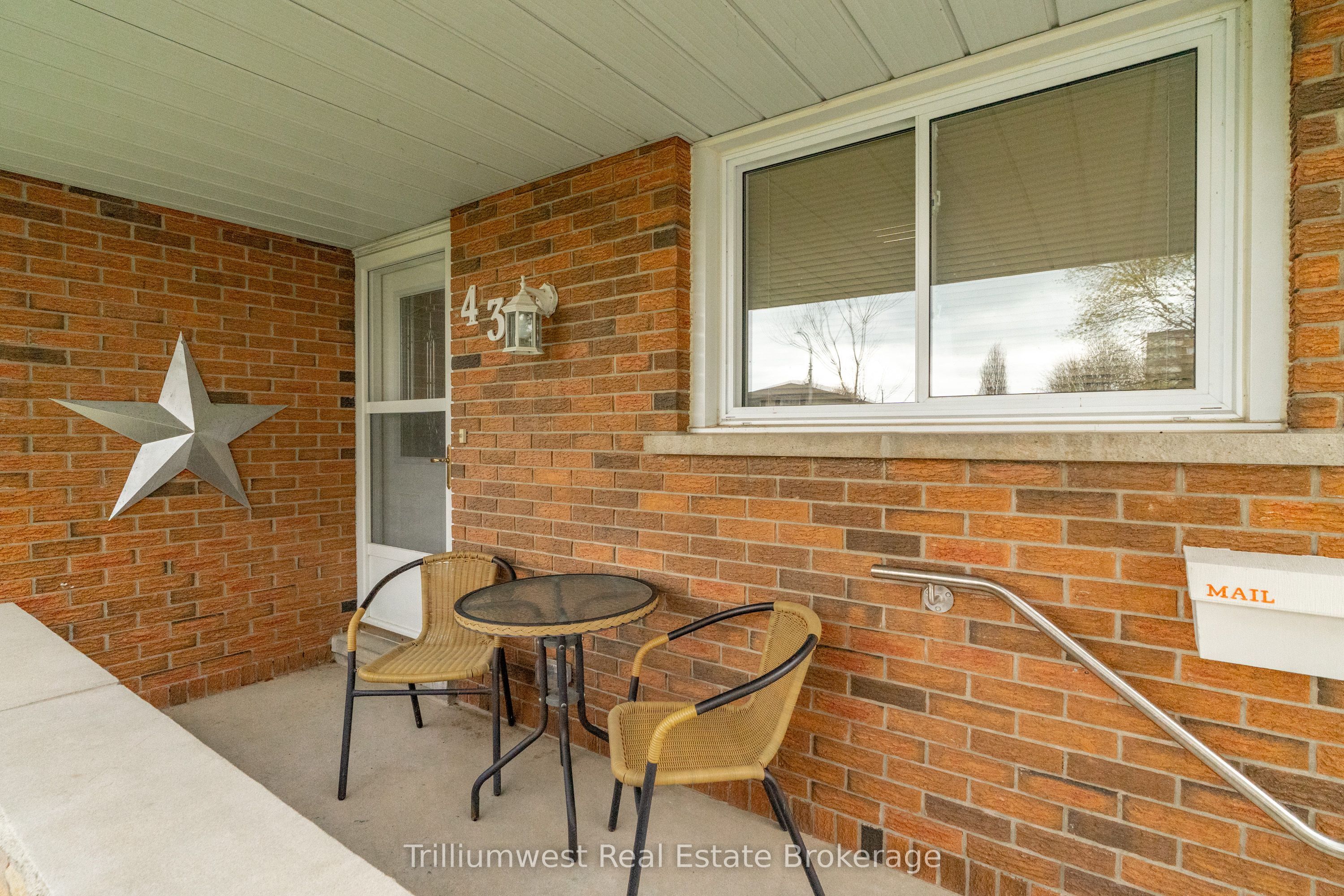 Additional image 3 of 43 Tupper Crescent, Kitchener, ON, N2B 2Y1