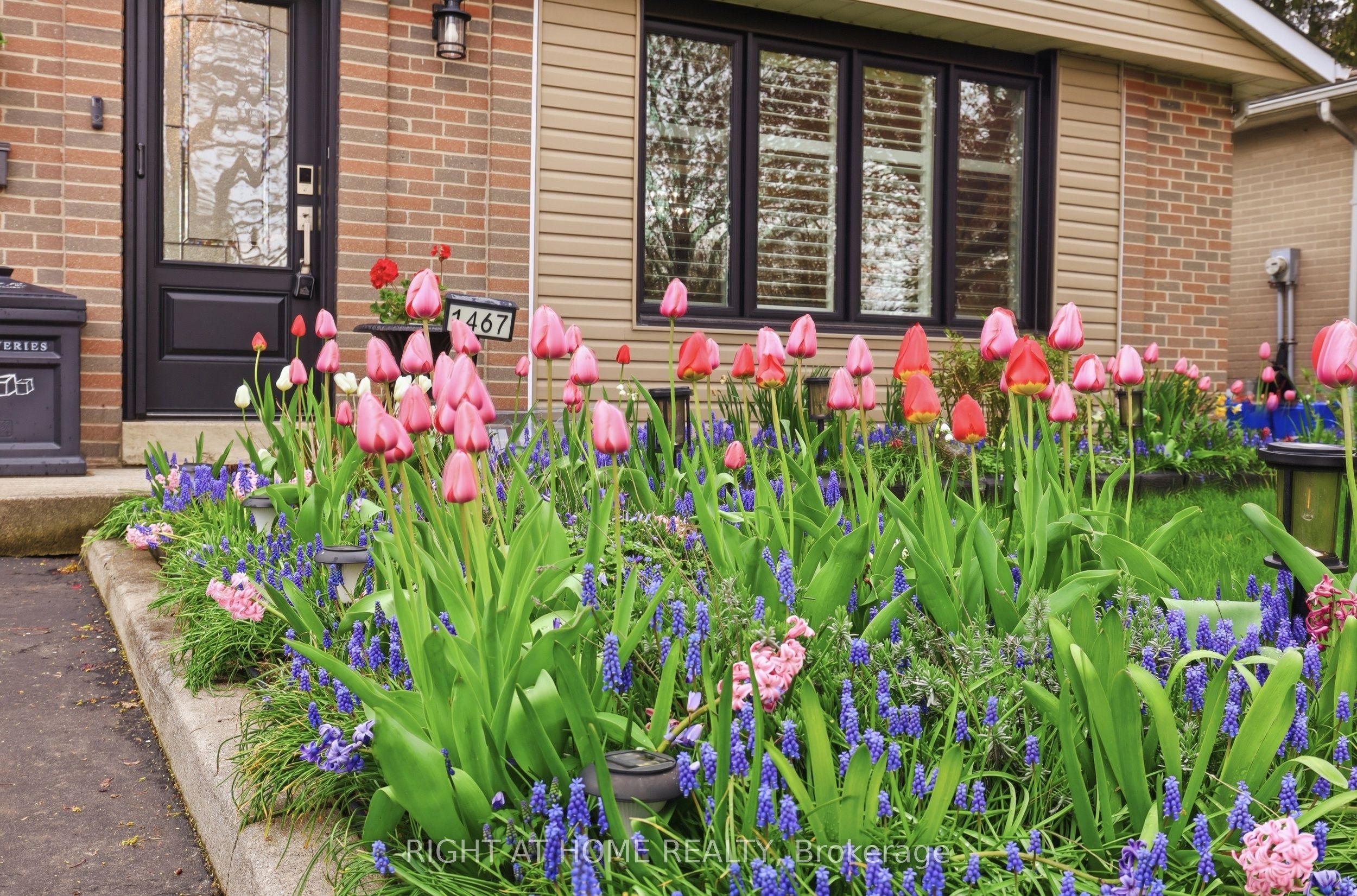 Additional image 3 of 1467 Dewbourne Crescent, Burlington, ON, L7M 1E8