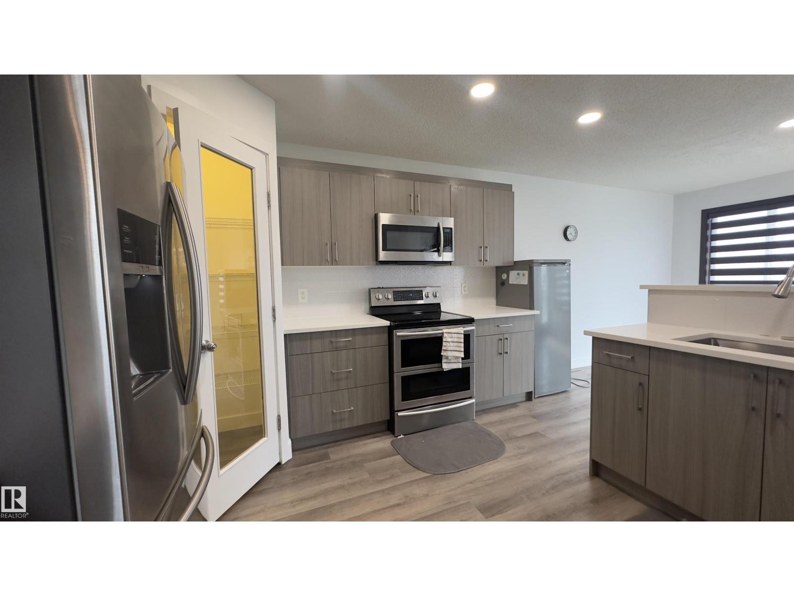Additional image 3 of 20015 50 Avenue NW, Edmonton, AB, T5R5X3