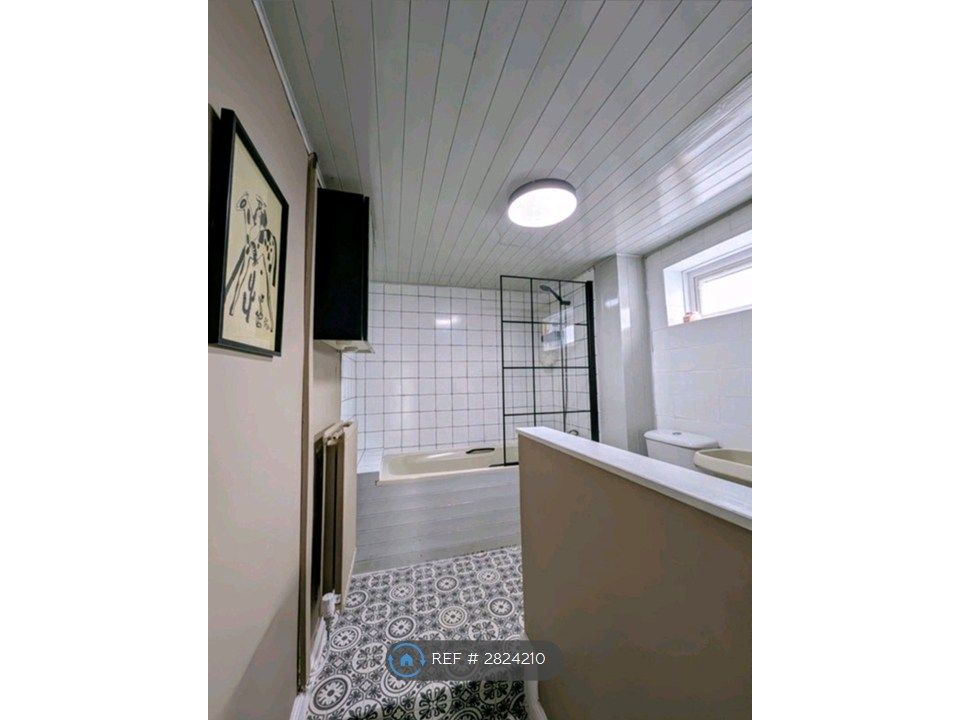 Additional image 3 of Room to rentUpper Power St, Newport NP20