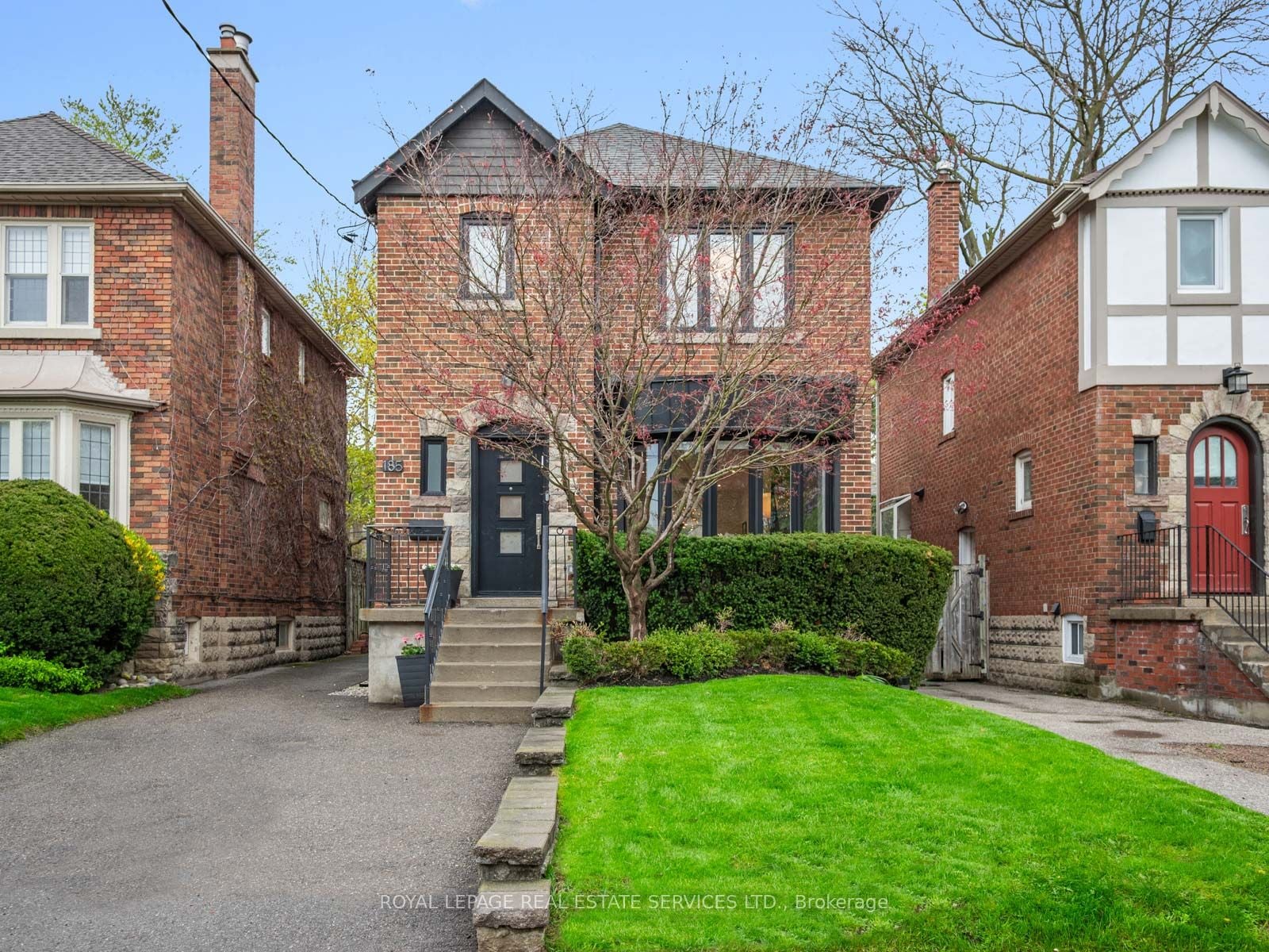 185 Glen Cedar Road, Toronto, ON, M6C 3G9