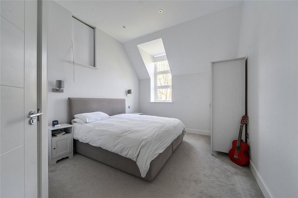 Additional image 8 of 5 bed detached house to rentCheriton Road, Winchester, Hampshire SO22