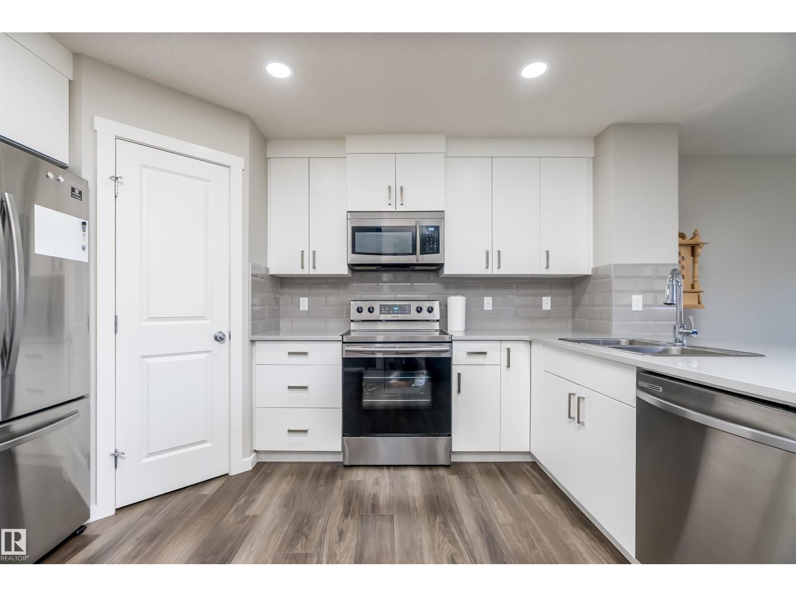 Additional image 5 of 410 41 Street SW, Edmonton, AB, T6X2L8