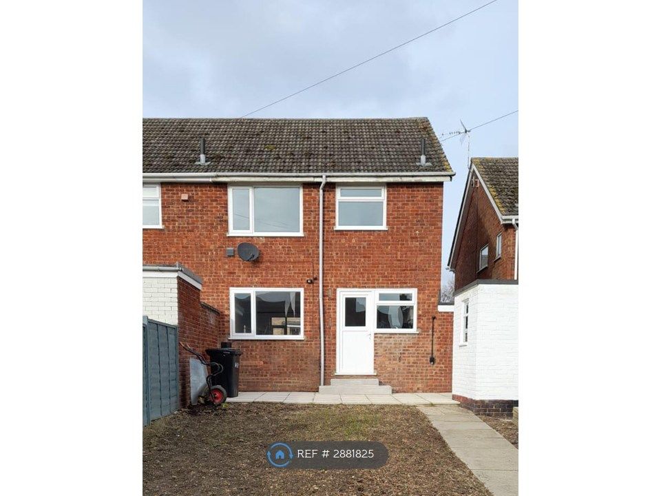 2 bed semi-detached house to rentWimberley Way, South Witham, Grantham NG33