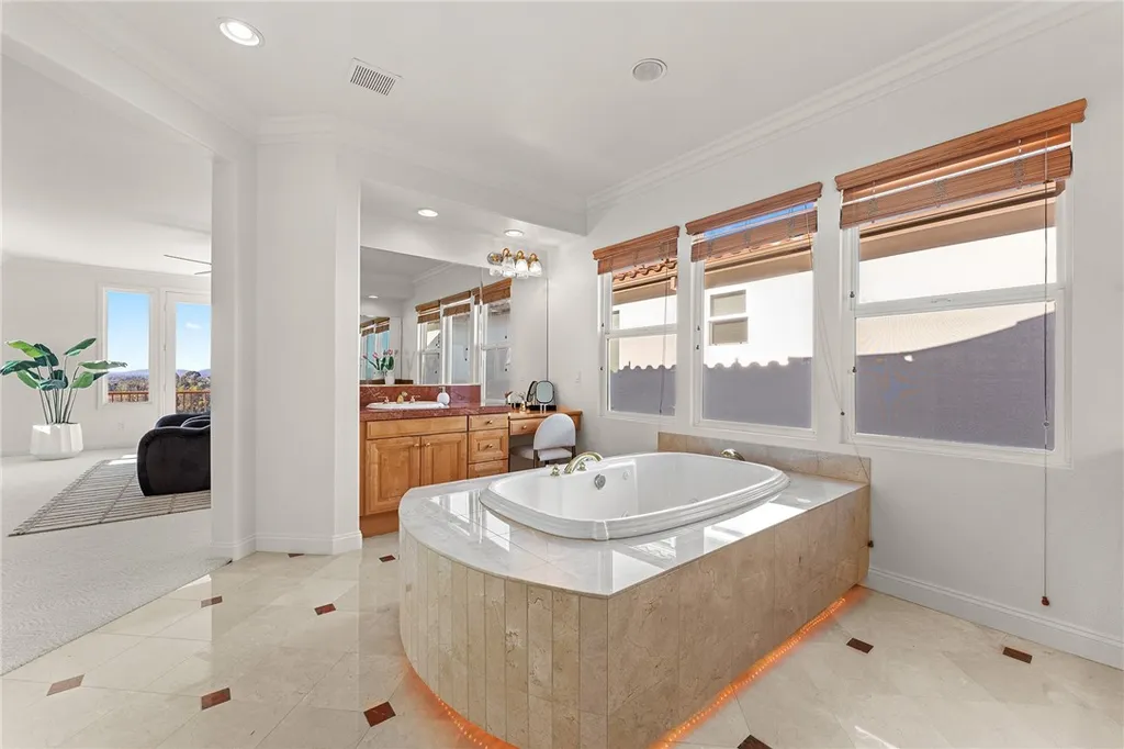 Additional image 30 of 5464 Shannon Ridge Ln, San Diego, CA 92130