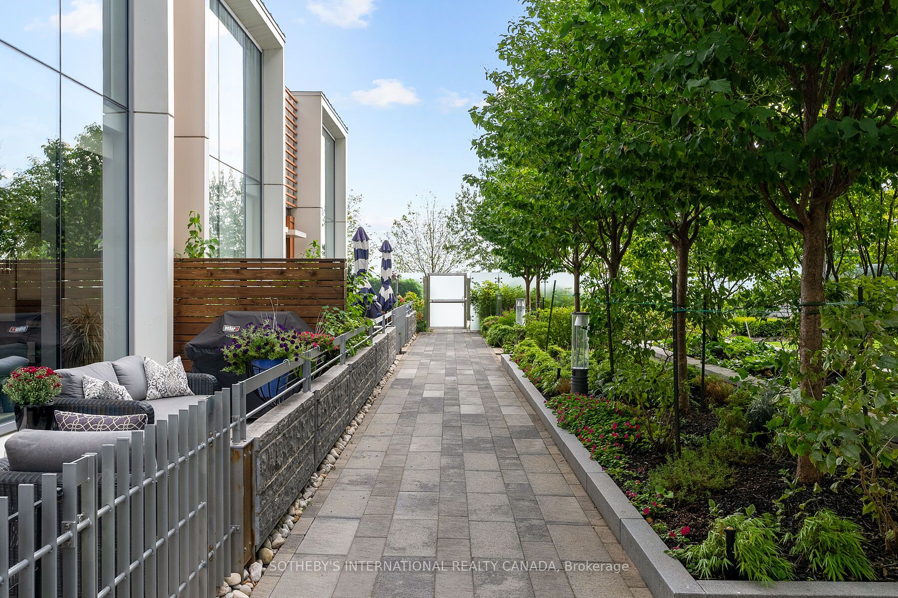 Th 115-29 Queens Quay E, Toronto, ON, M5E 0A4