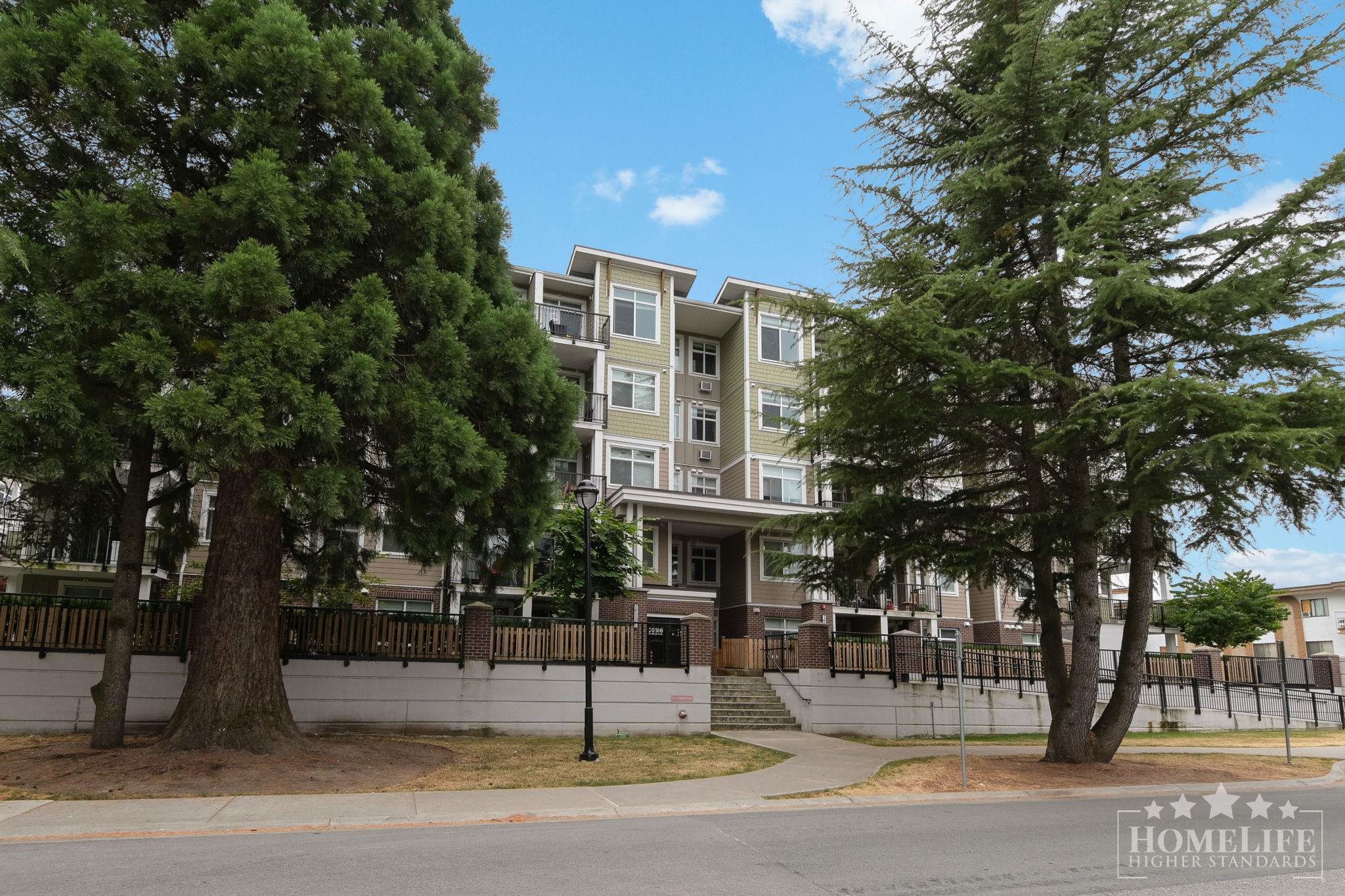 104-20686 Eastleigh Crescent, Langley, BC, V3A 0M4