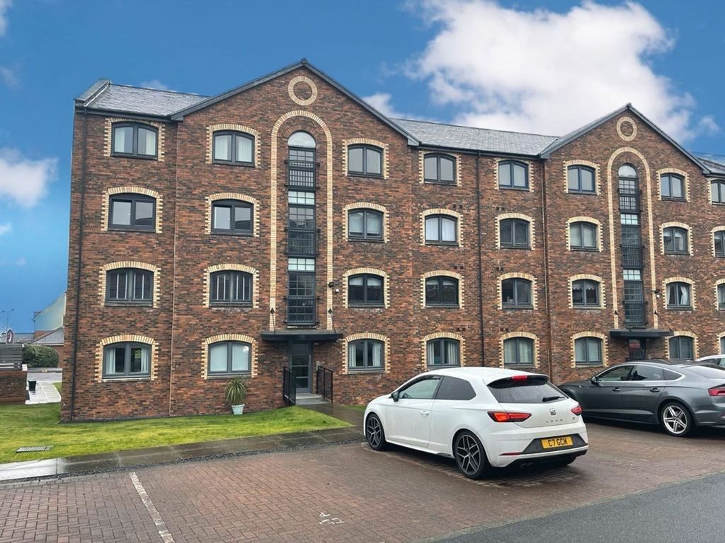 2 bed property to rentJames Watt Way, Greenock PA15