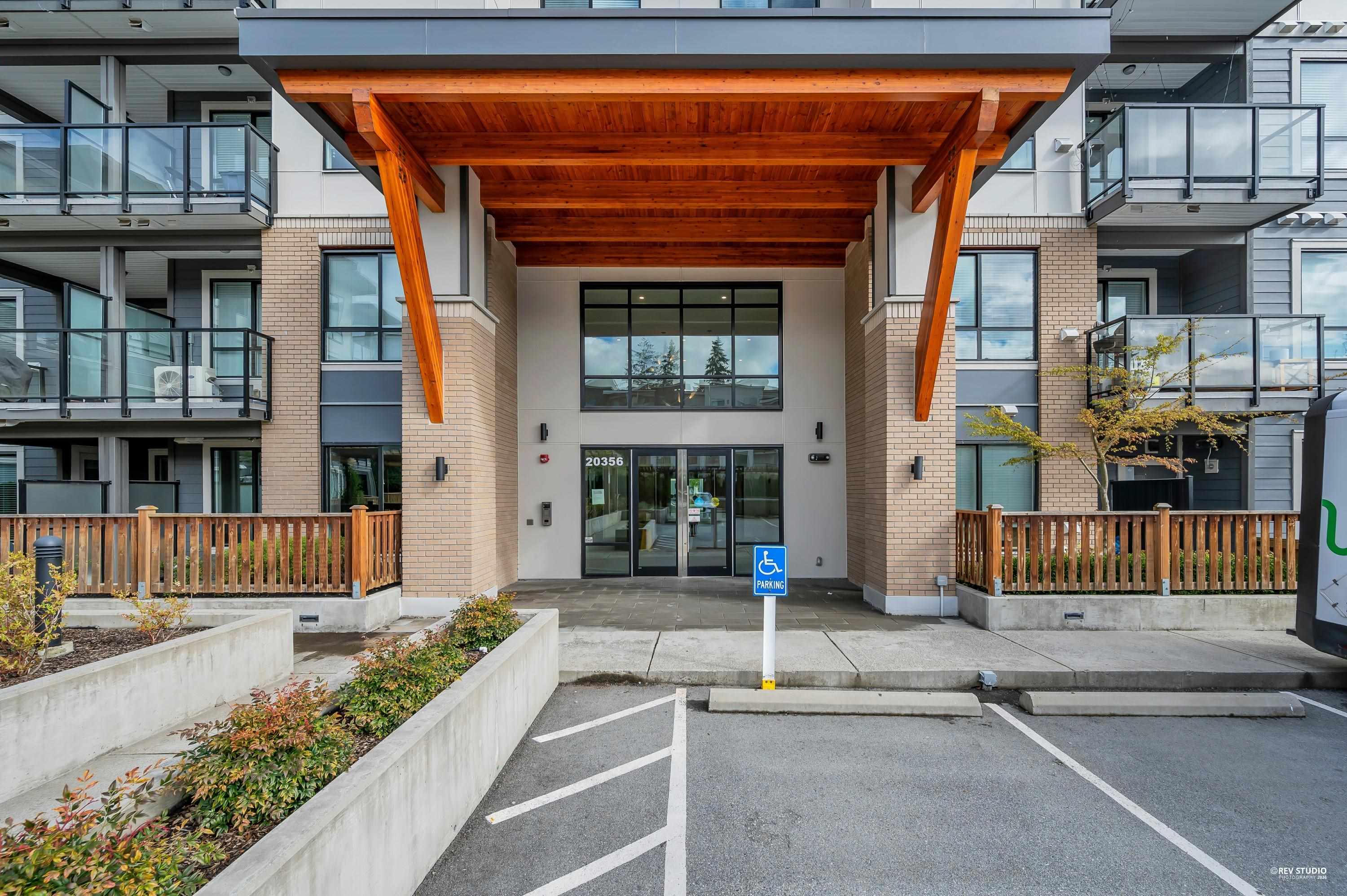 402-20356 72b Avenue, Langley, BC, V2Y 4J9