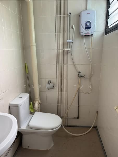 242 Yishun Ring Road photo 2