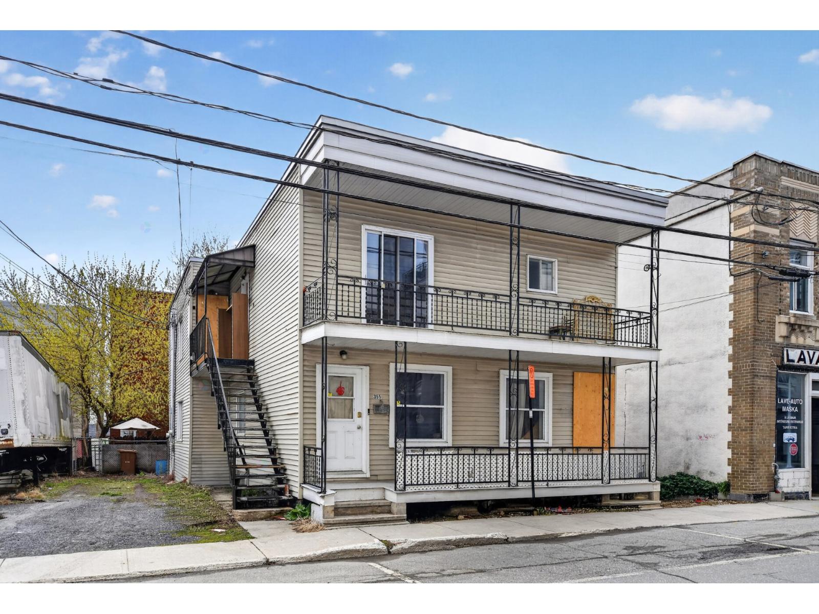 335-357 Av. St-Francois
