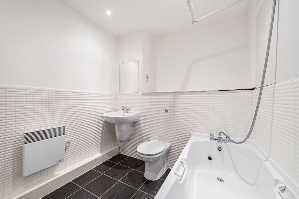 Additional image 30 of 2 bed flat for saleFlat 8/3, 72 Lancefield Quay, Glasgow G3