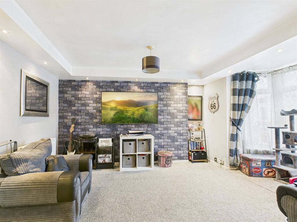 Additional image 3 of 1 bed flat for saleMary Street, Porthcawl CF36