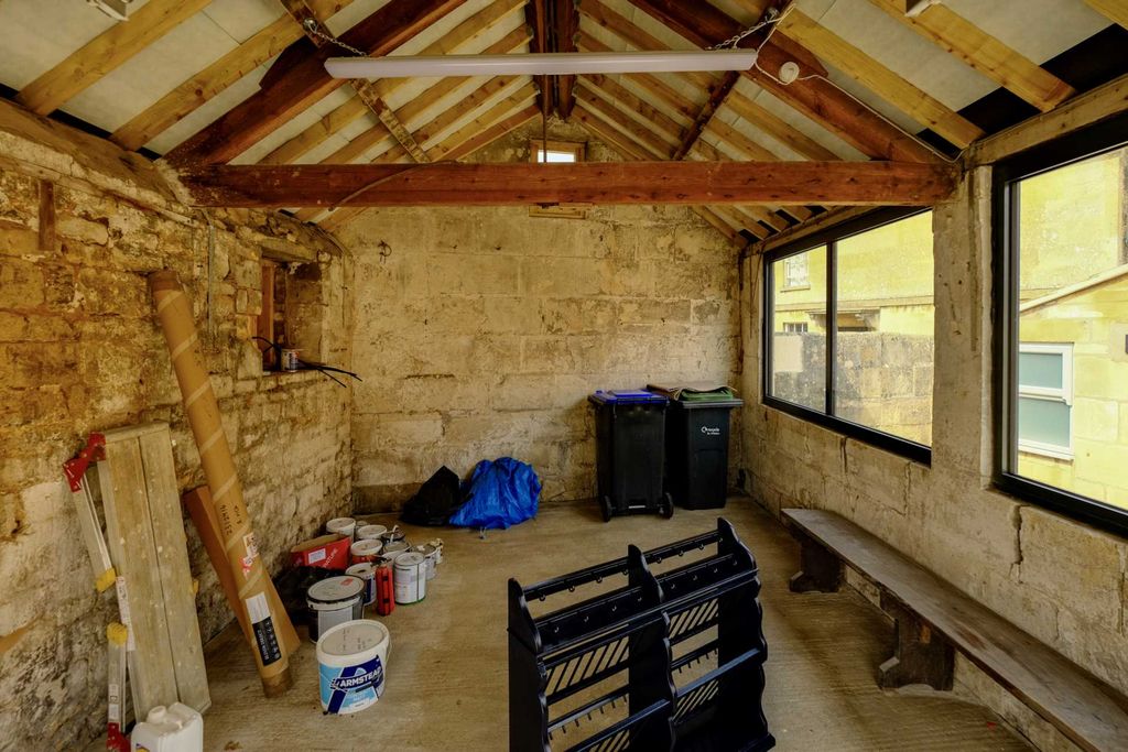 Additional image 27 of 3 bed property to rentHigh Street, Box SN13