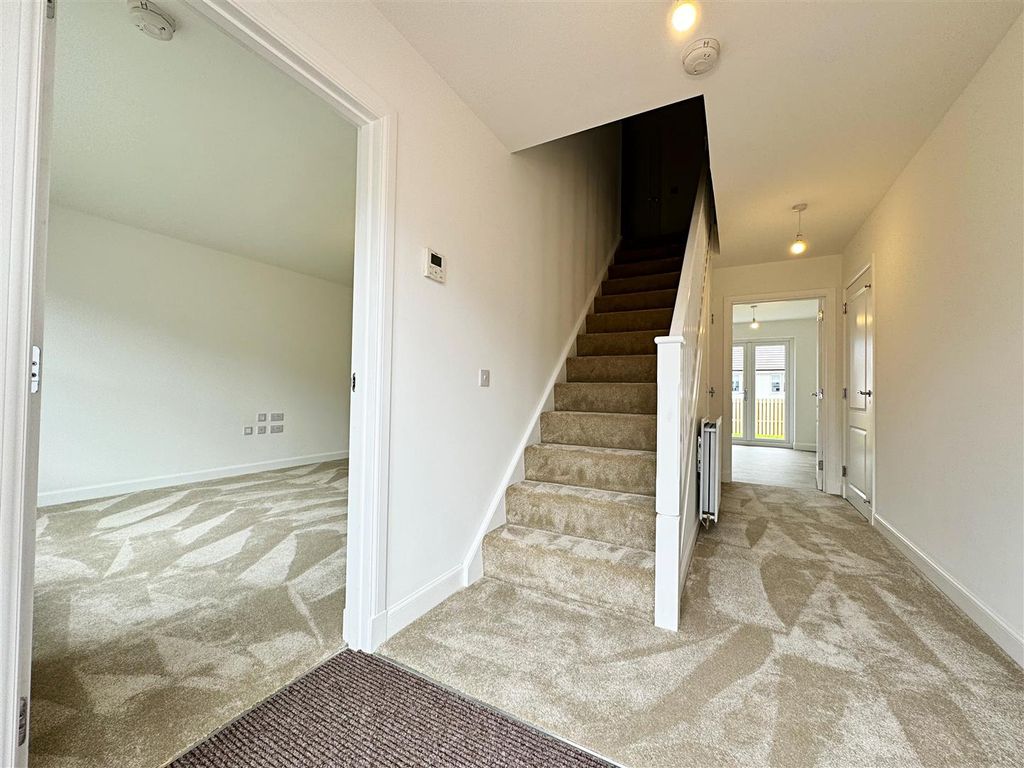 Additional image 2 of 5 bed detached house for saleBrackenhill Crescent, Hamilton ML3
