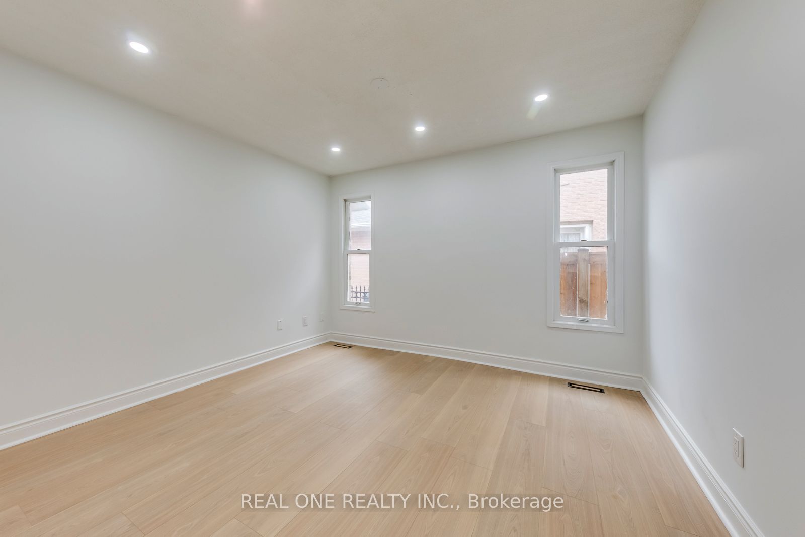 Additional image 4 of 655 Paragon Place E, Mississauga, ON, L5B 2Z6