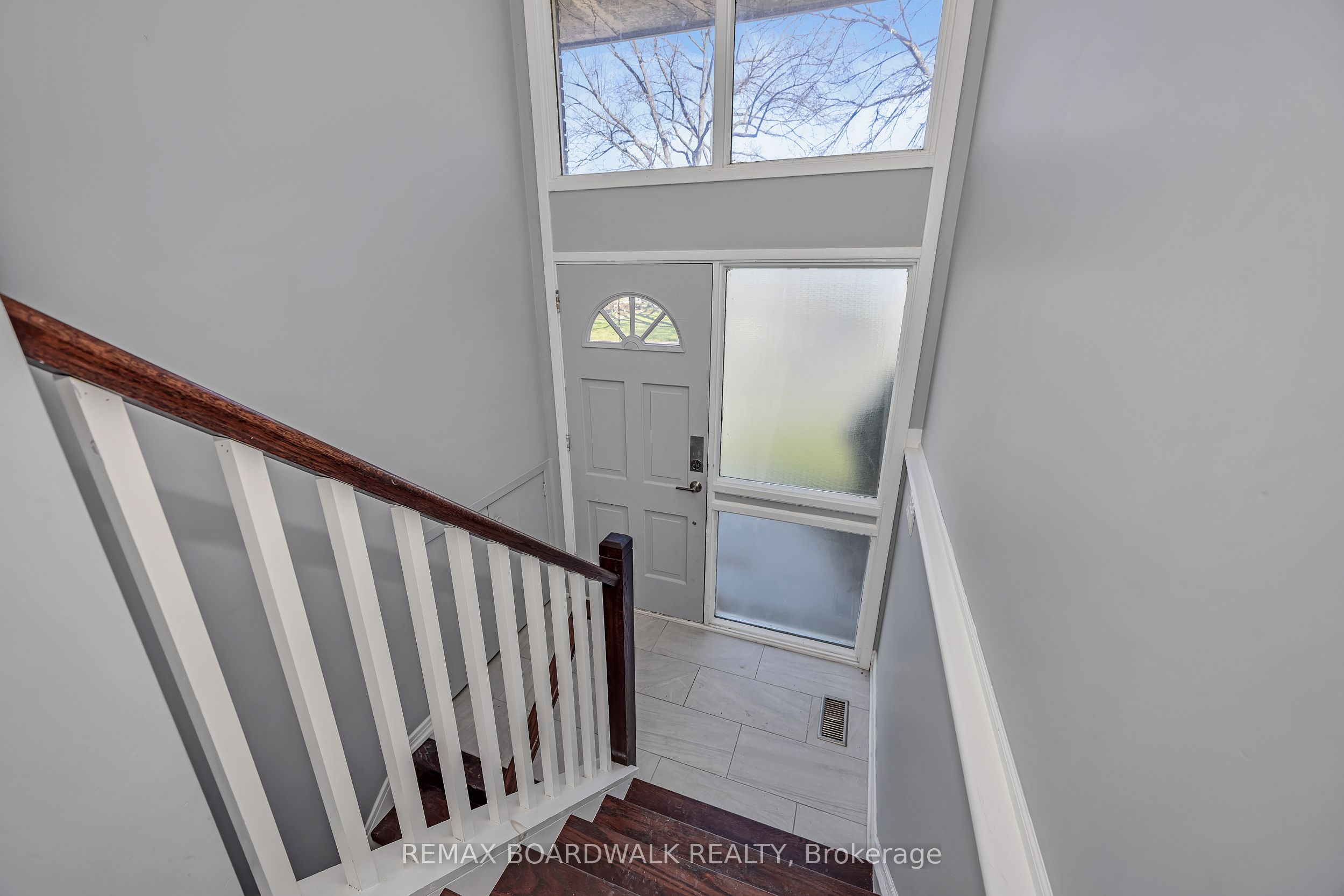 Additional image 4 of 956 Garwood Avenue, Ottawa, ON, K1V 6W9