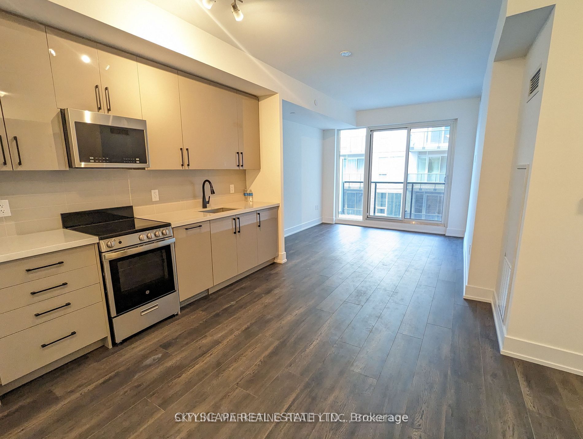 549-2450 Old Bronte Road, Oakville, ON, L6M 5P6